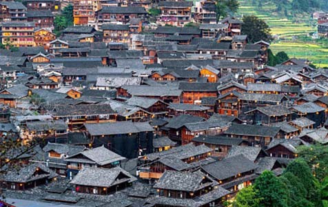 喀什6种常见的外墙仿石漆施工工艺！